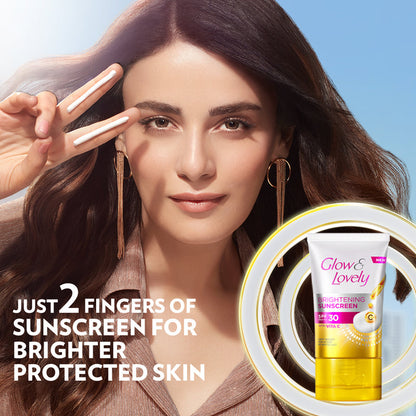 GLOW AND LOVELY BRIGHTENING SUNSCREEN 15GM