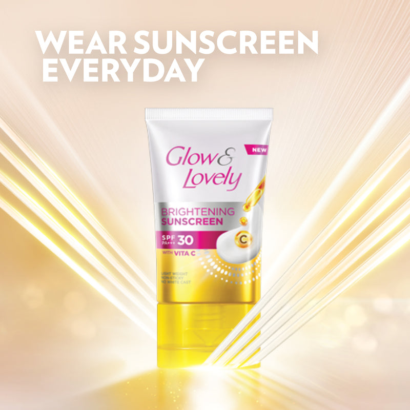 GLOW AND LOVELY BRIGHTENING SUNSCREEN 15GM